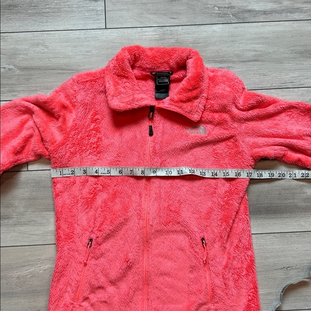 The North Face neon pink fuzzy zip up jacket size small - Picture 6 of 9
